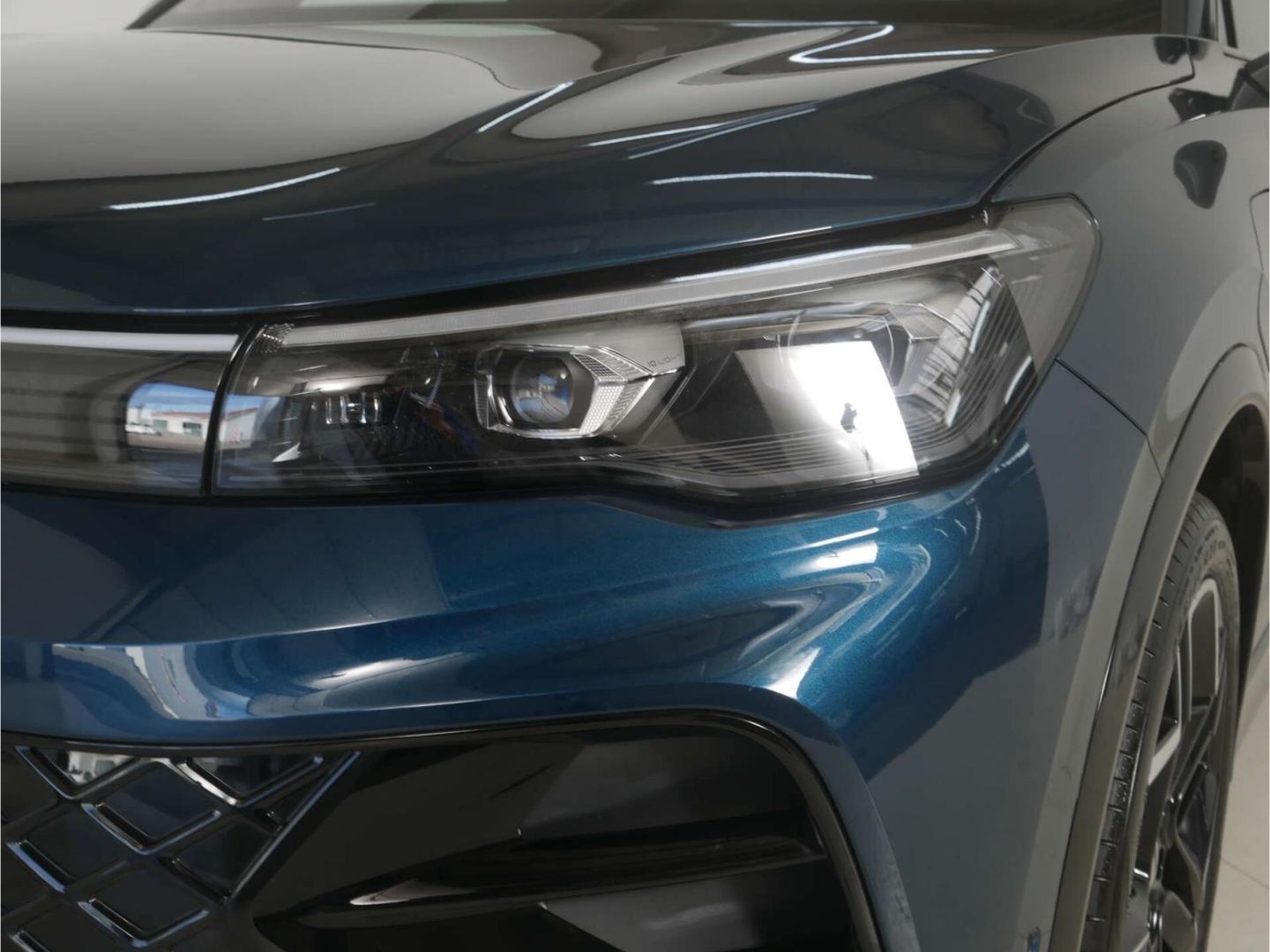 Volkswagen Tiguan 1.5 eHybrid R-Line Black Style PANO AHK foto 5