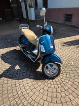 Vespa GTS Super 300 - VESPA 300 GTS