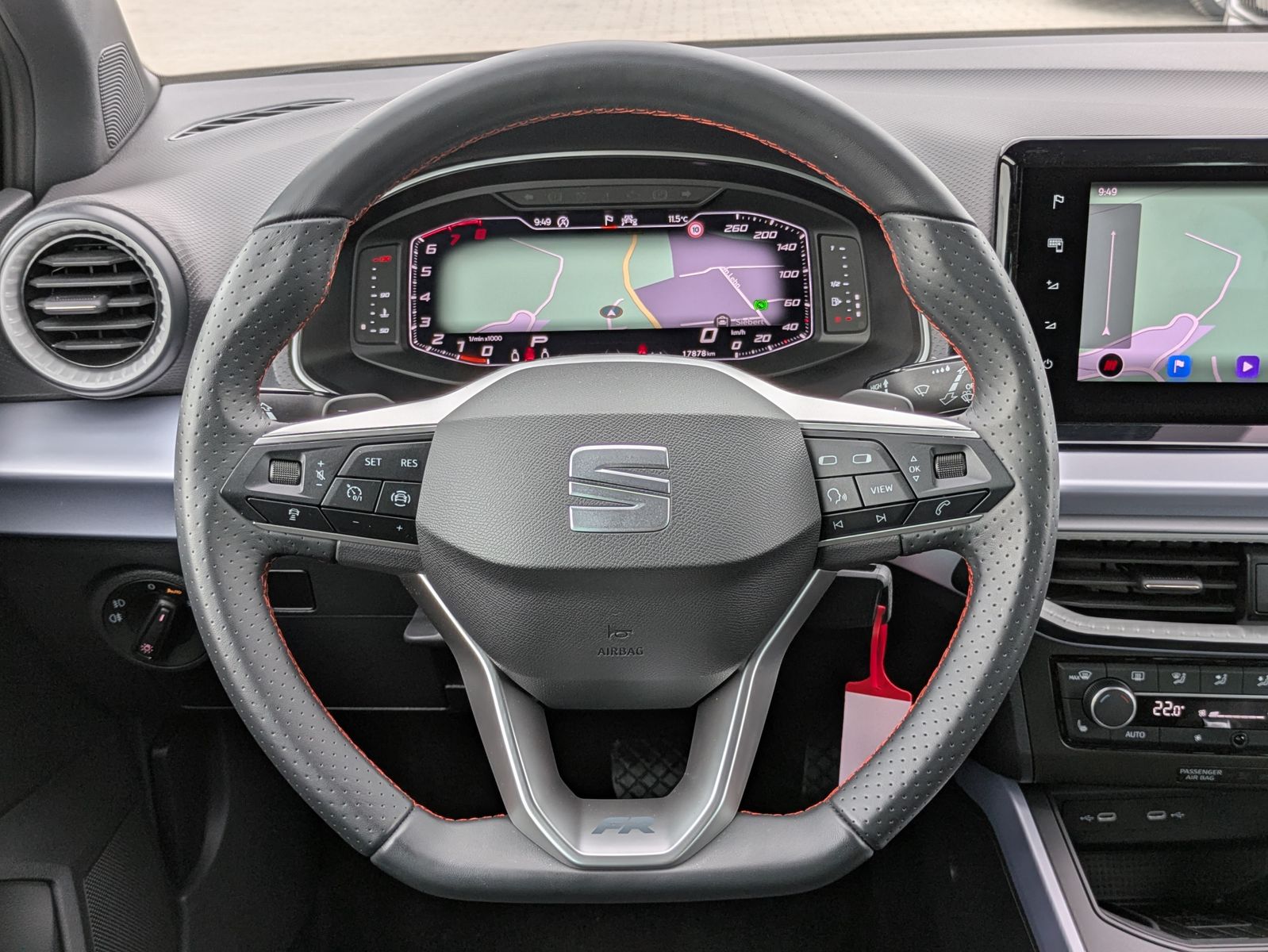 Fahrzeugabbildung SEAT Arona 1.0 TSI FR DSG AHK*ACC*LED*APP*DAB*KAMERA