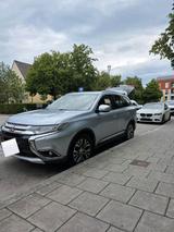Mitsubishi Outlander 7 Sitzer - Mitsubishi Outlander in München