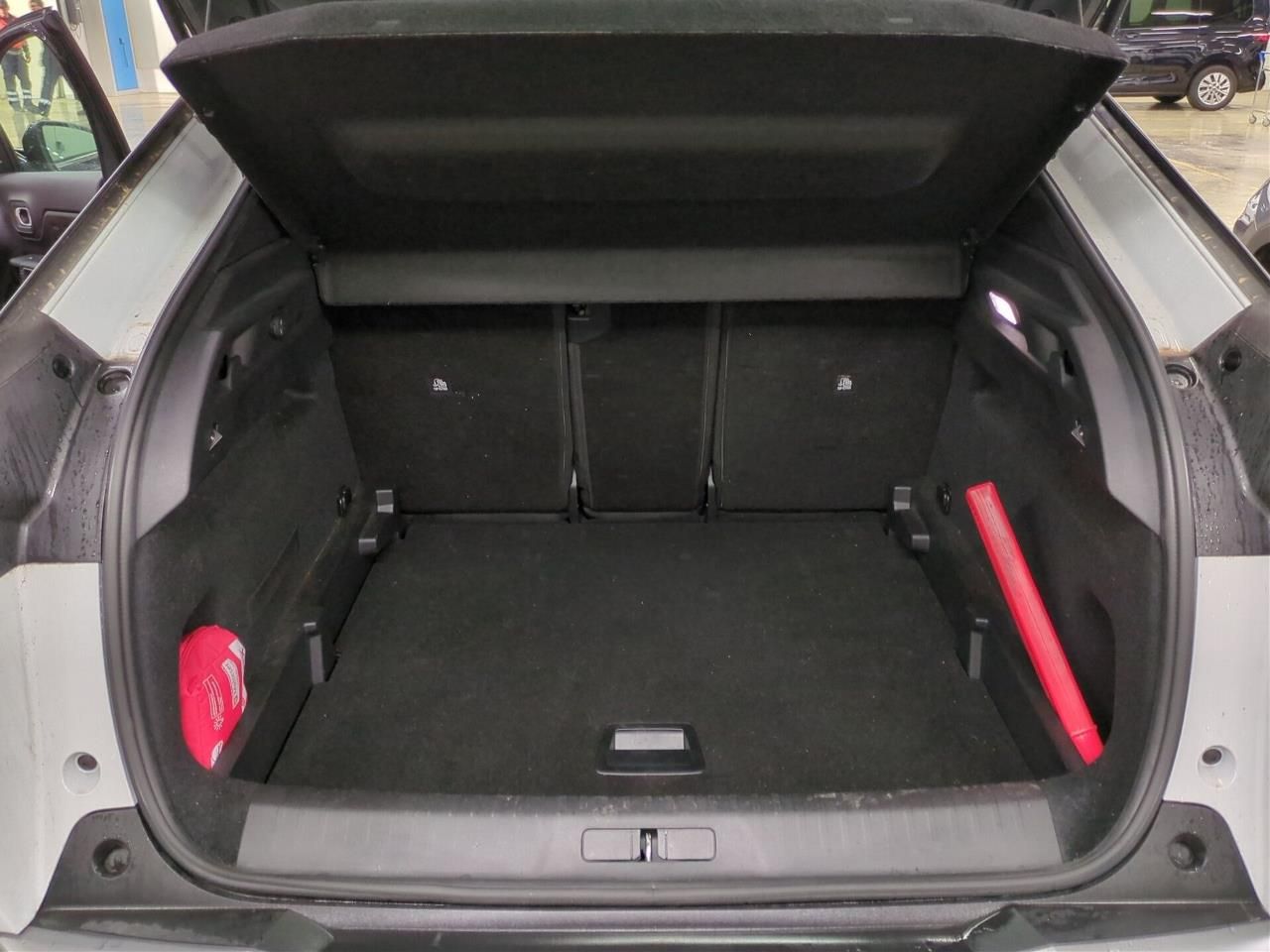 Fahrzeugabbildung Peugeot 3008 Allure MHEV 145 e-DSC+Navi+Sitzhzg.+Keyless