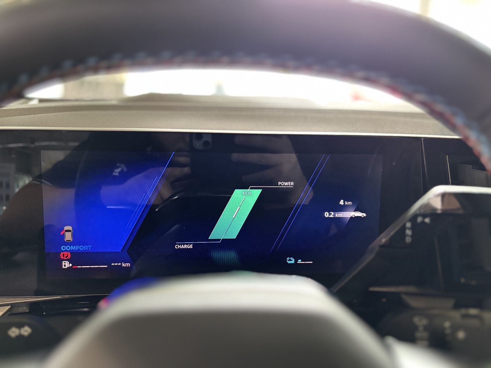 Renault Rafale - Bild 8