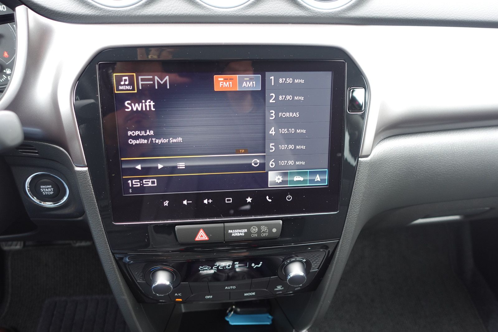 Fahrzeugabbildung Suzuki Vitara 1.4Hybrid Comfort AHK,Navi,SHZ,PD,Kamera