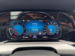 Fahrzeugabbildung Volkswagen Golf VIII Lim. Life LED Navi Sitzh Massage ACC