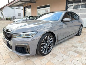 BMW 750 - 12