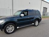 Mitsubishi Pajero 3,2 DI-D 4WD Instyle Automatik Instyle - Mitsubishi Pajero: 3.2