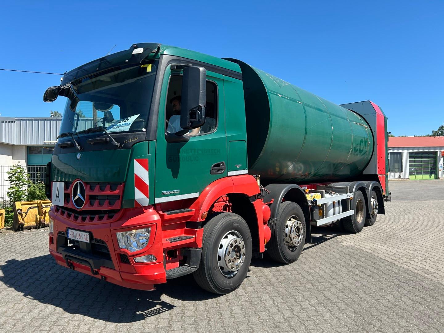 Mercedes-Benz Arocs 3240 / 8x4x6 / Faun Rotopress 525 L
