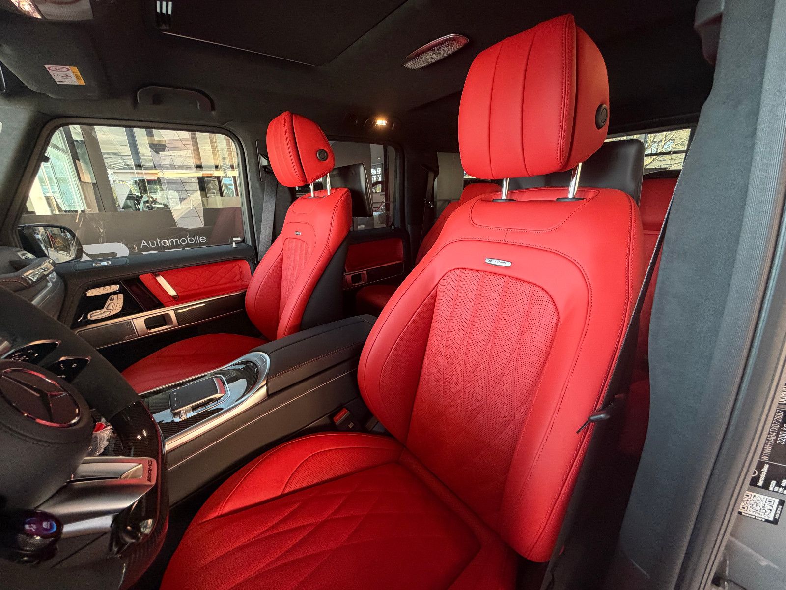 Fahrzeugabbildung Mercedes-Benz G 63 AMG/ A22/ FOND-TV/CARBON/RED/SUPERIOR/UNI