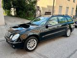 Mercedes-Benz E 270 CDI Elegance Automatik - Mercedes-Benz E 270 mit Diesel-Antrieb: Kombi, Automatik