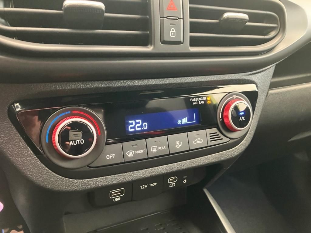 Fahrzeugabbildung Hyundai i10 FL (MY25) 1.0 T-GDI (90 PS) KlimaA Navi PDC