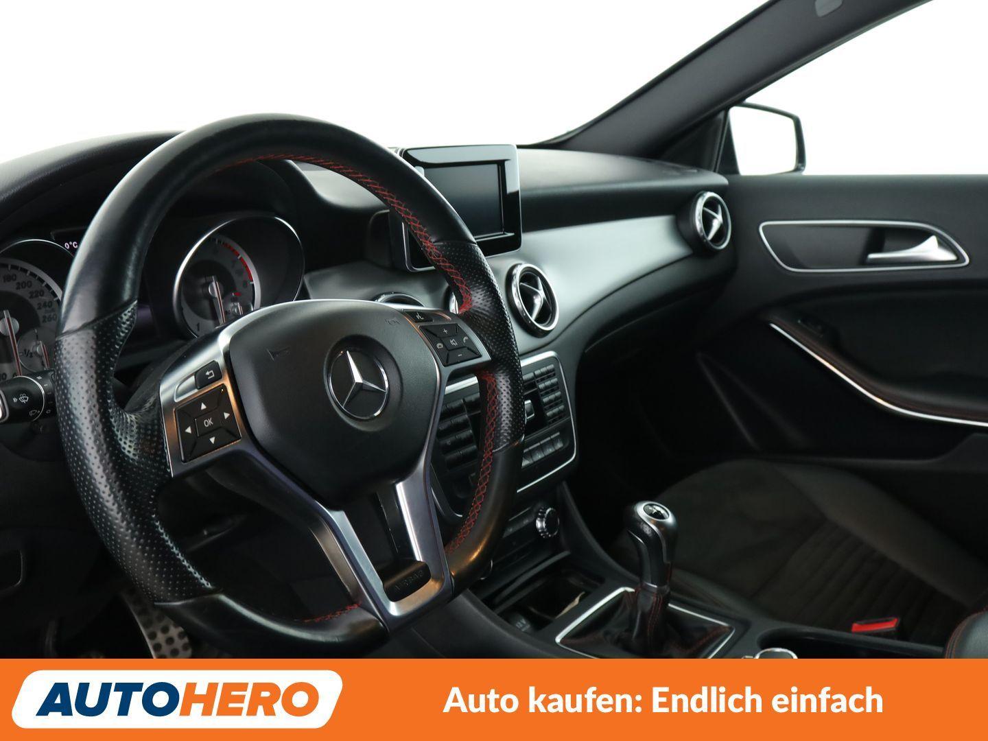 Mercedes-Benz GLA 200 AMG Line*XENON*NAVI*PDC*SHZ*KLIMA*