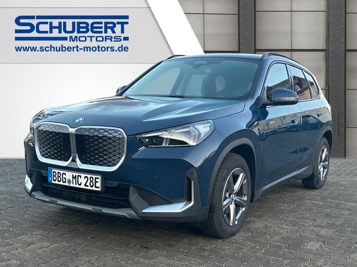 BMW iX1 eDrive20 HUD AHK DA PLUS AKTIVSITZ KOMFZG