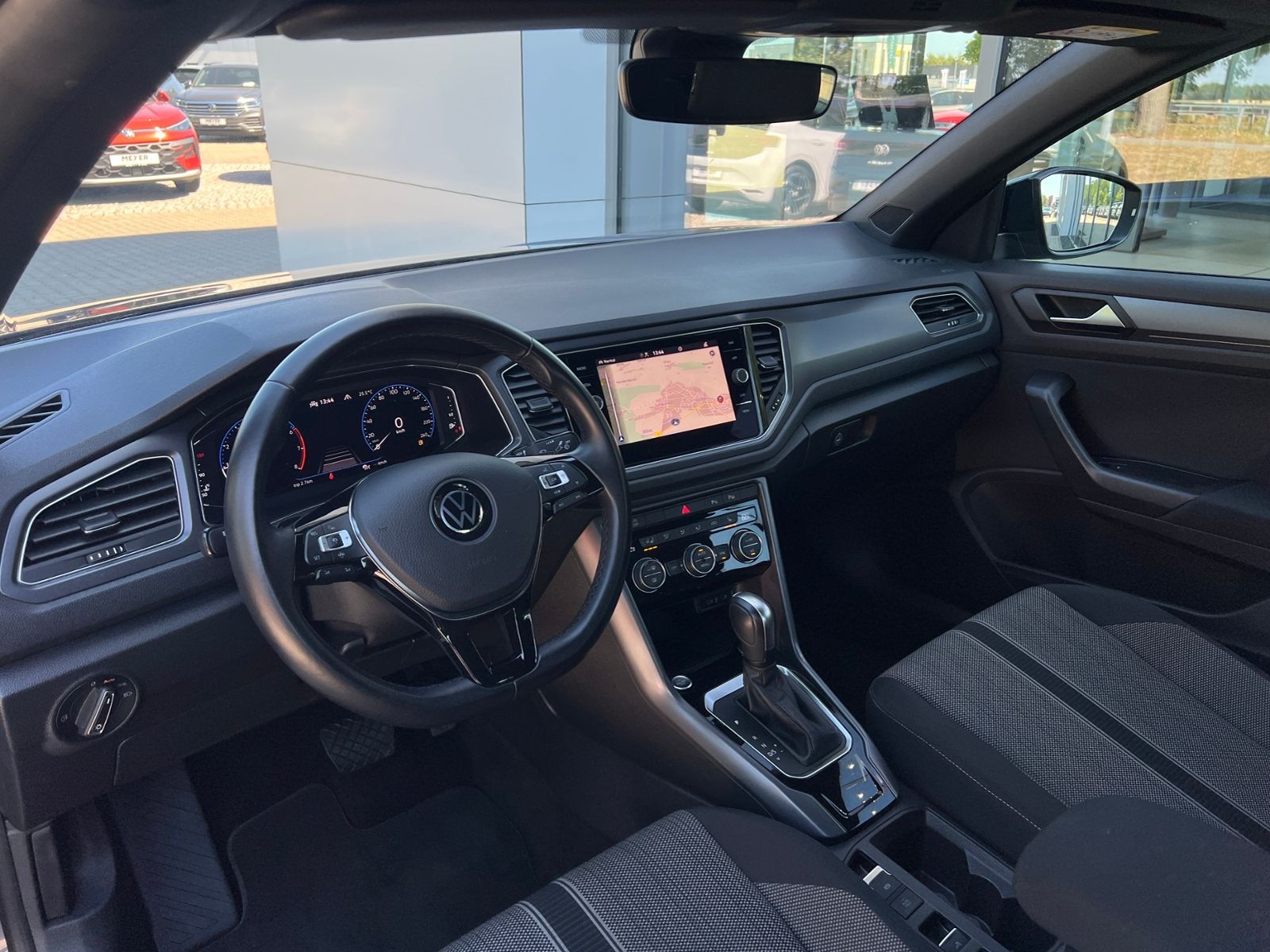 Fahrzeugabbildung Volkswagen T-Roc Cabriolet Style 1.5 TSI DSG *BlackStyle,AH