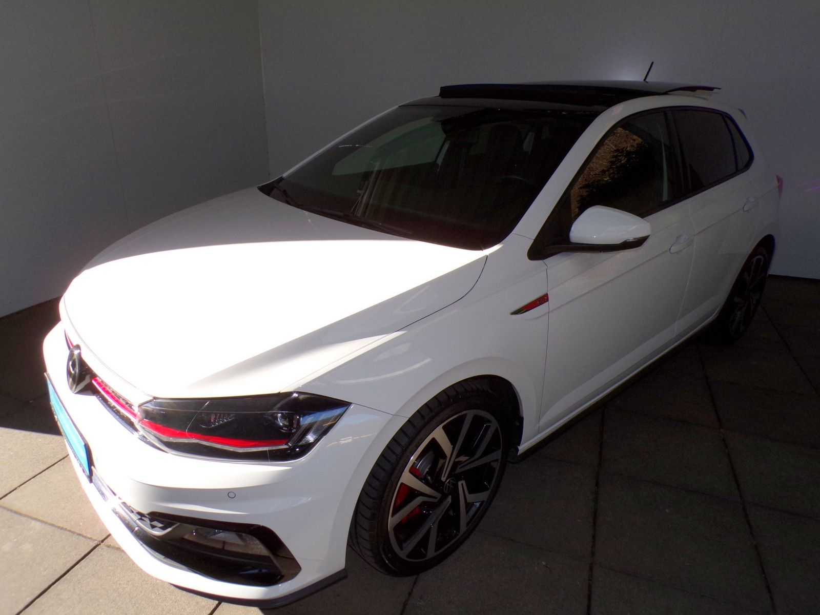 Volkswagen Polo 2.0 TSI GTI DSG 18' PANO APP CONNECT foto 3