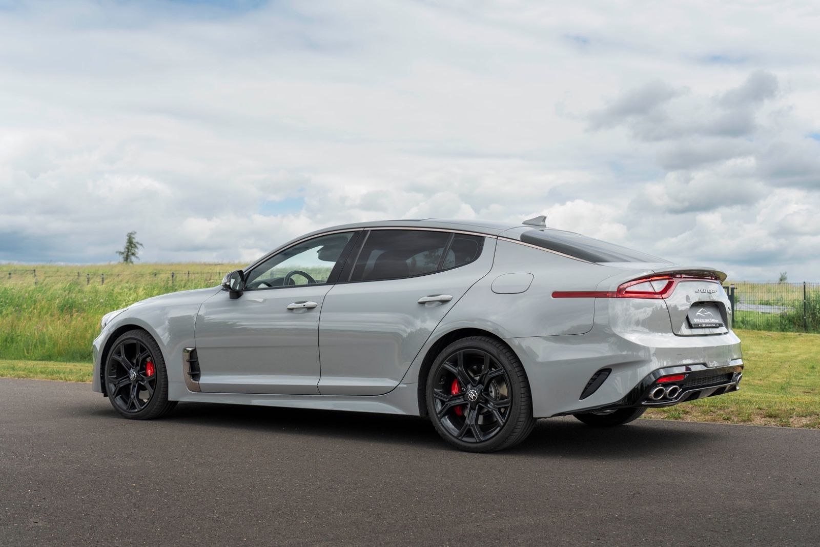 Fahrzeugabbildung Kia Stinger 3.3 T-GDI AWD GT HUD ACC 360° CARPLAY