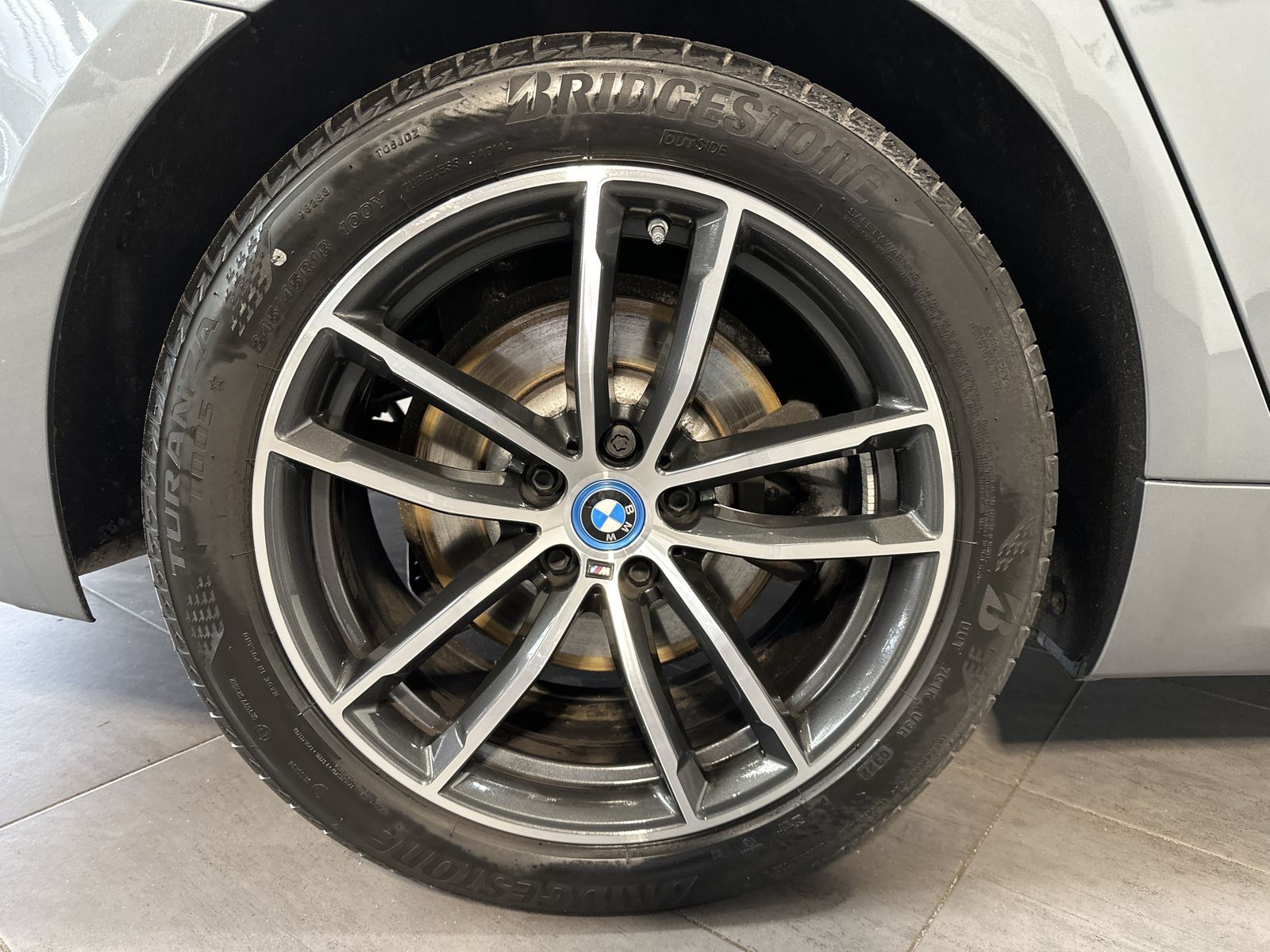 Fahrzeugabbildung BMW 530e Touring xDrive M-Sport NAV+LED+360°+ACC+LC