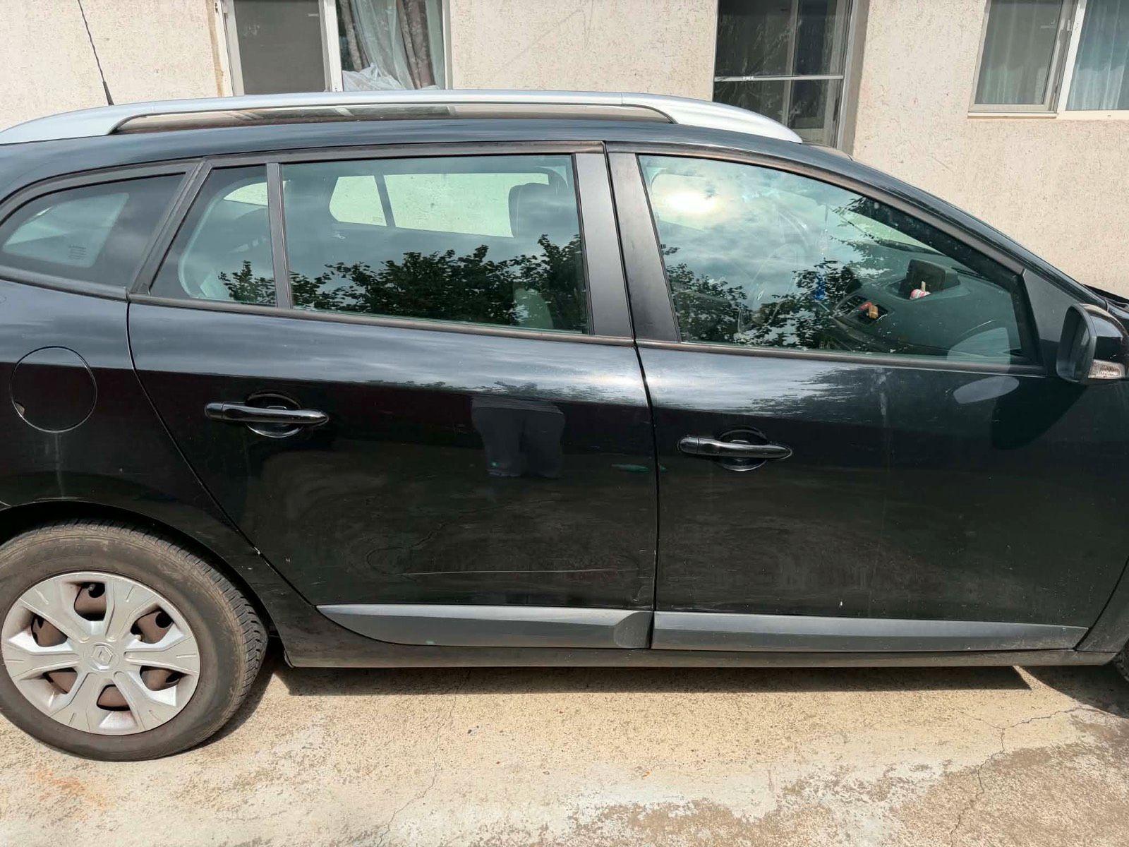 Renault Megane 2012 — engine 90 HP (66kW)