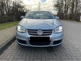 Volkswagen Jetta 2.0 Benzin Bi-Xenon/Navi/Schiebedach - gebrauchte VW Jetta aus dem Jahr 2005