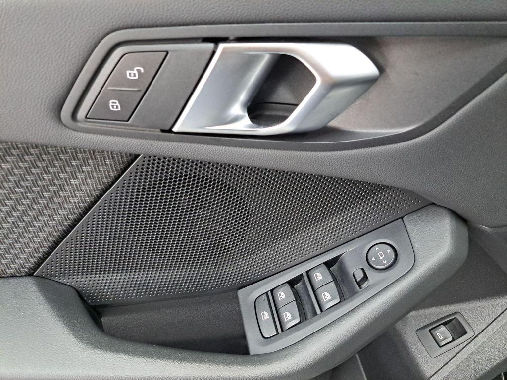 BMW 118 i Advantage PDC LED SHZ LHZ NAVI, миниатюра 11