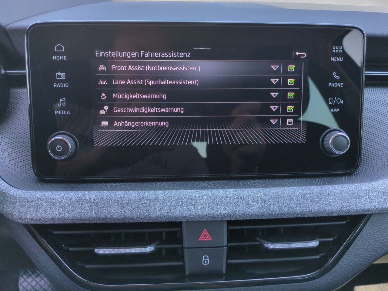 Fahrzeugabbildung SKODA Kamiq Selection 1.0 TSI DSG - AHK,Matrix,Kamera