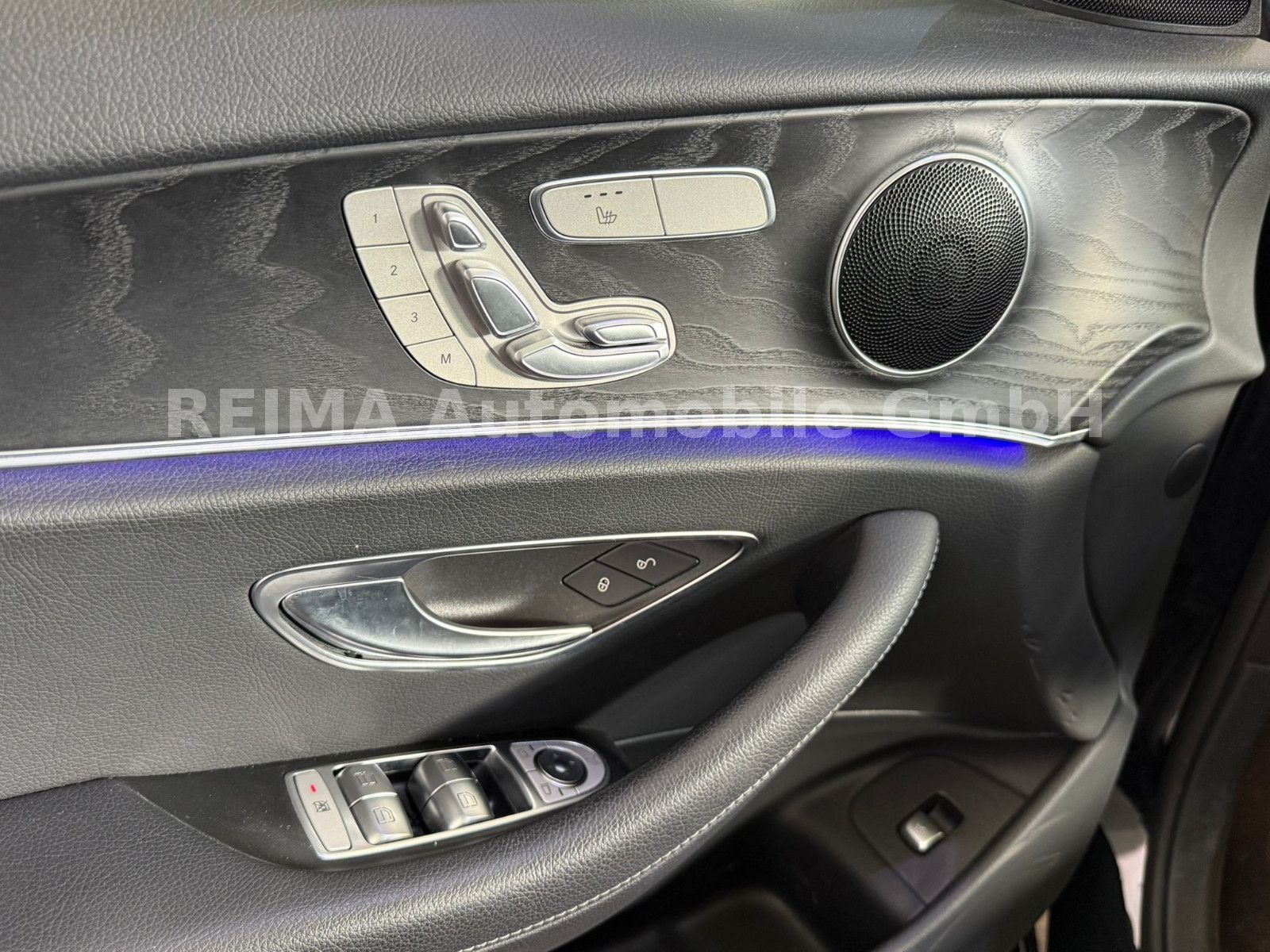 Fahrzeugabbildung Mercedes-Benz E 300 de T 4Matic,