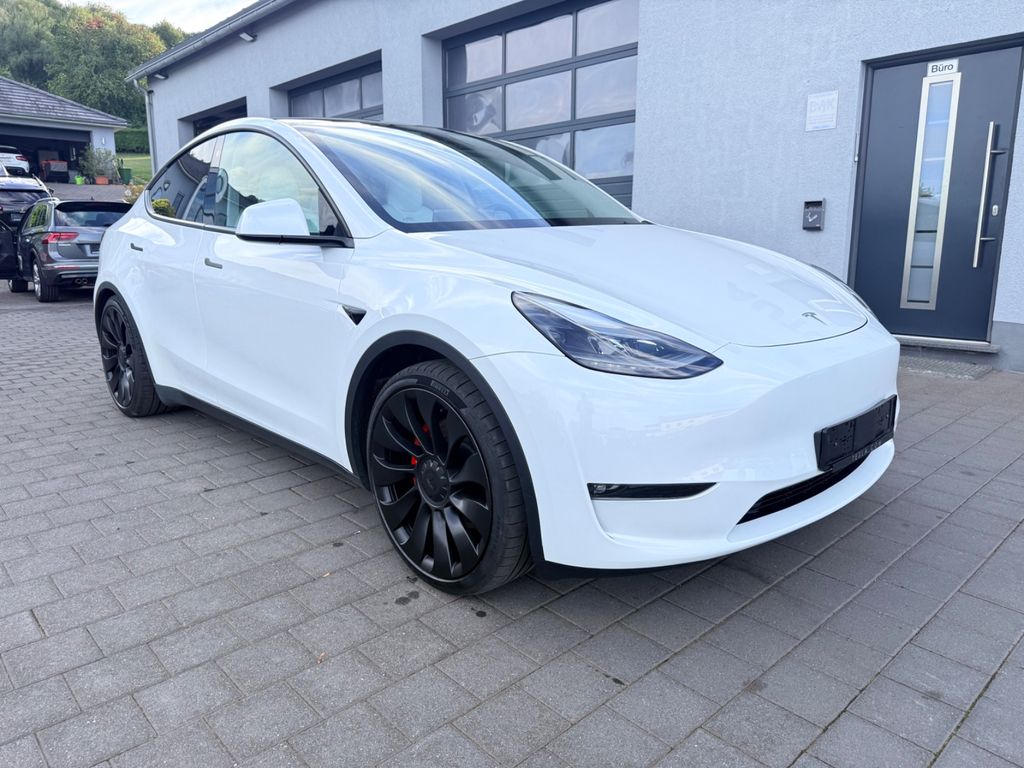 Image of Tesla Model Y