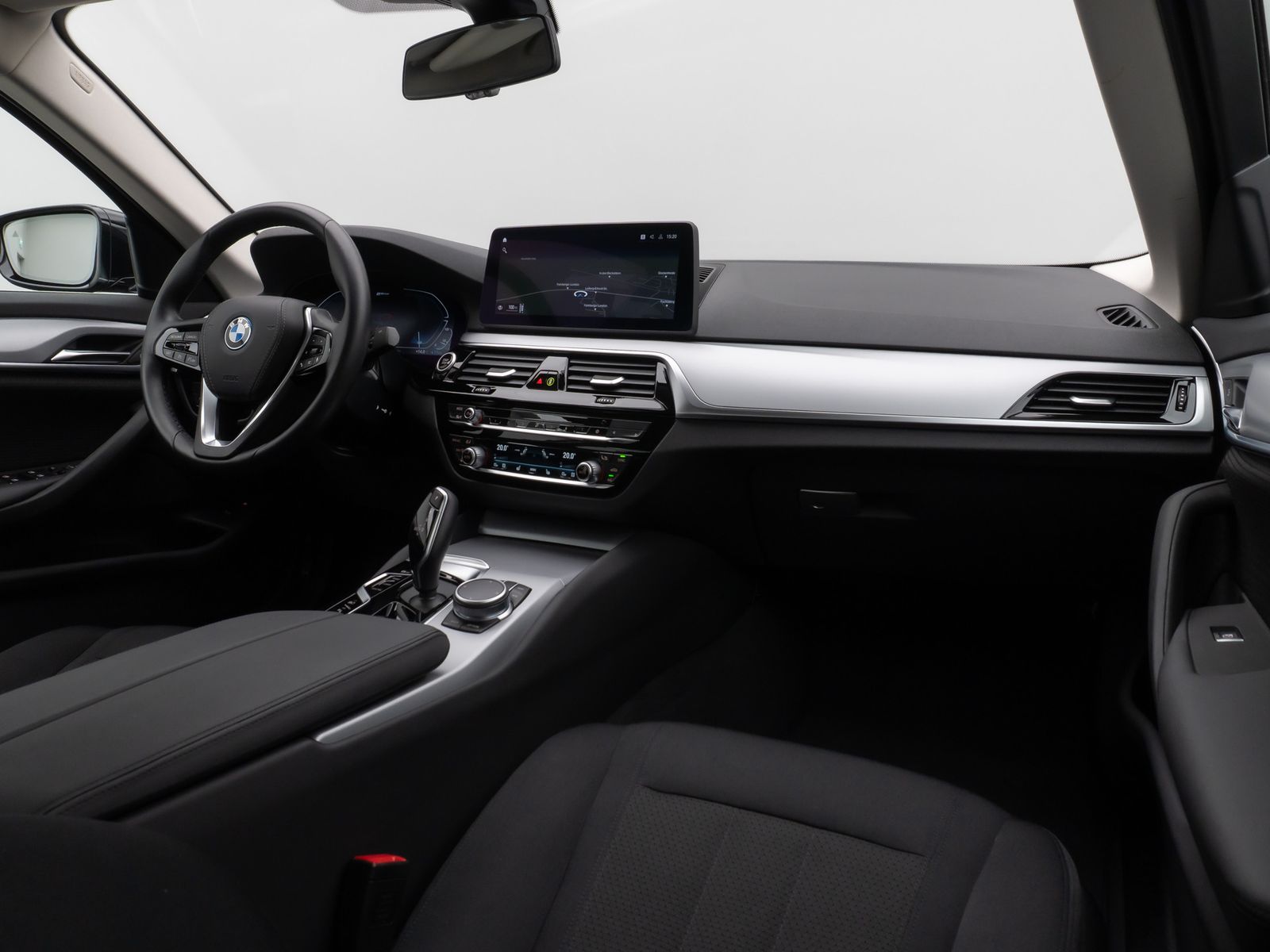 Fahrzeugabbildung BMW 520e Kamera DAB Sport Klima-4Zonen Alarm ParkAss