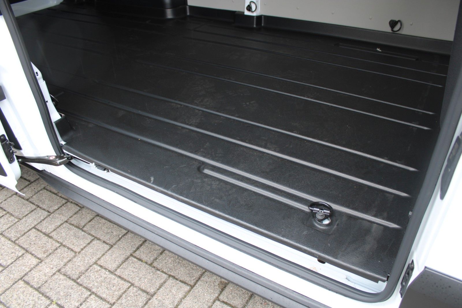 Fahrzeugabbildung Ford Transit L3 H2 LKW Kasten HOCHDACH KLIMA AHK CAM