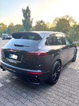 Porsche Cayenne GTS, Garantie, Bose, Keyless Go, 21 Zoll - Porsche Gebrauchtwagen in Köln