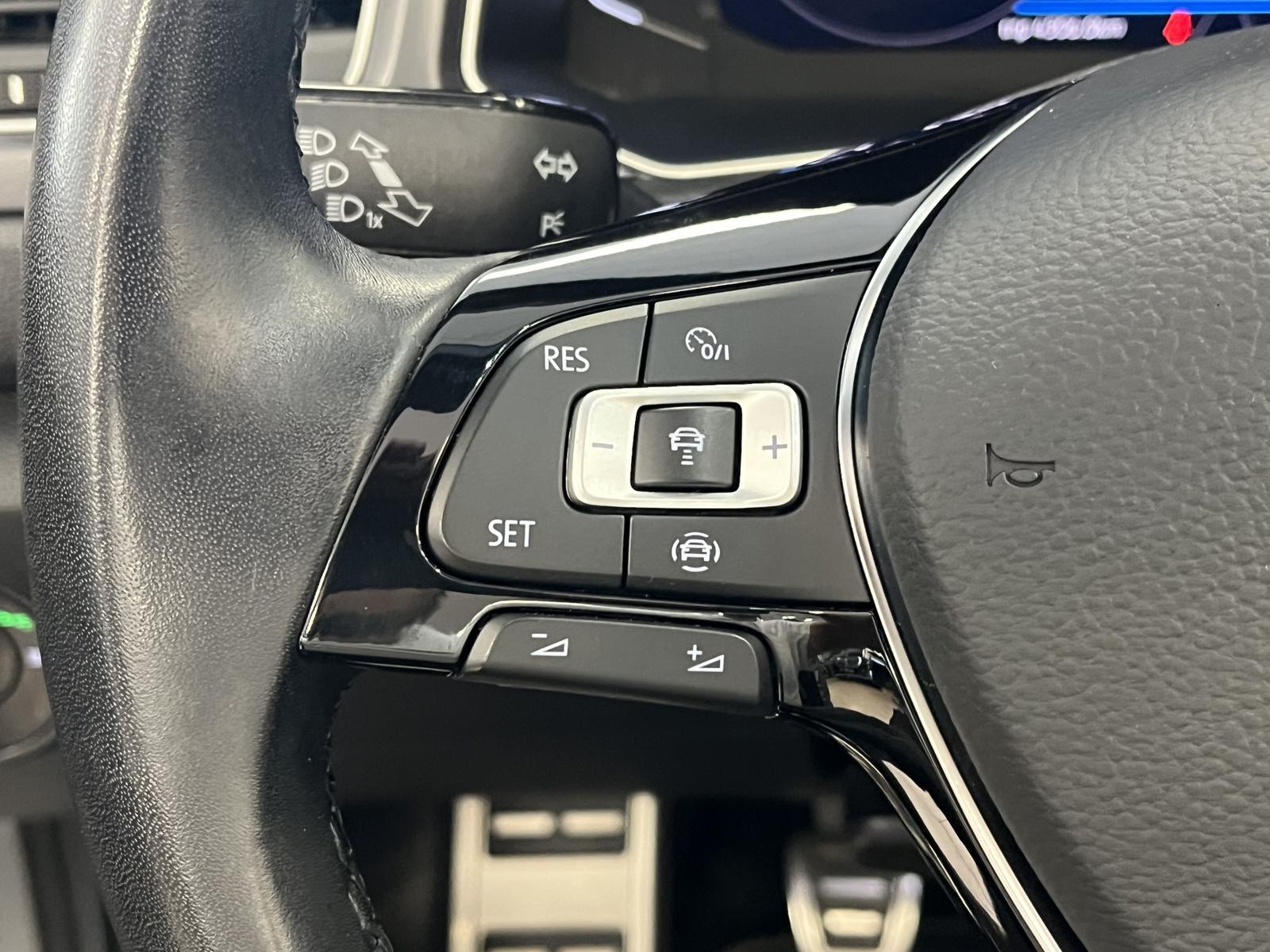 Volkswagen T-Roc R-Line*Navi*CarPlay*SHZ*ACC*R-Cam*Leder*1H, миниатюра 13
