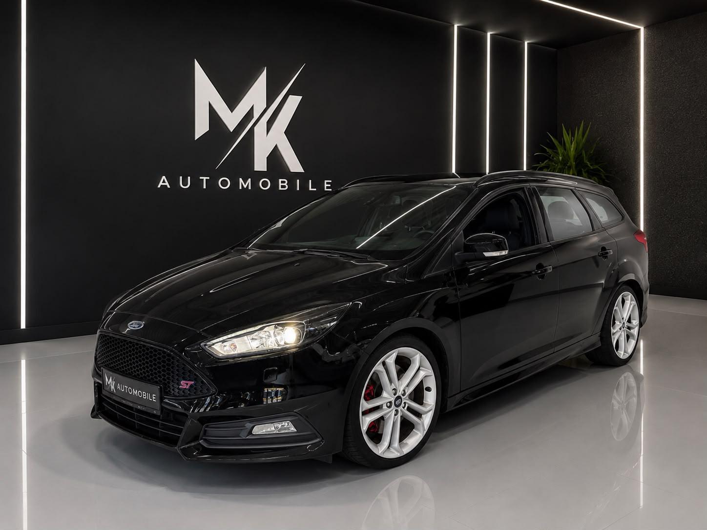 Ford Focus Turnier ST*NAV*PDC*KLIMA*SONY*XEN*GAR