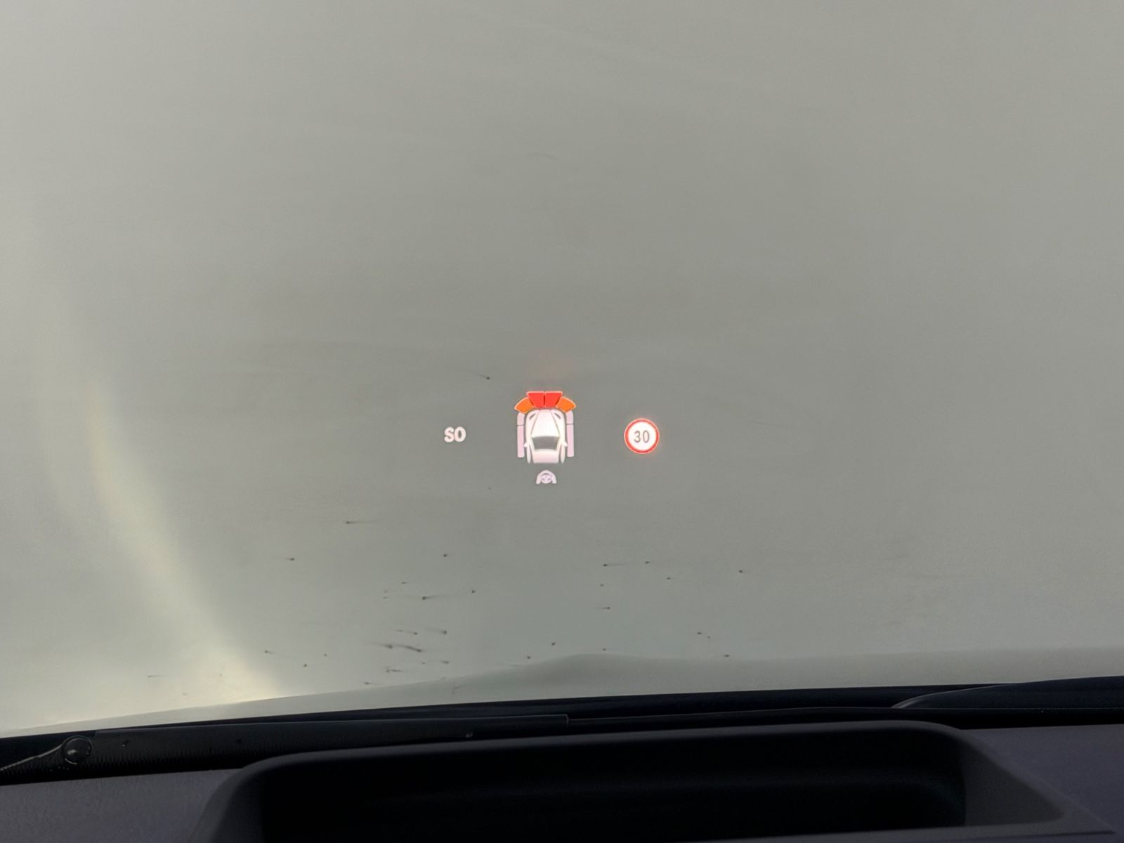 Mercedes-Benz GLA 250 4Matic AMG NIGHT 1HND 360° LED HUD APPLE foto 25