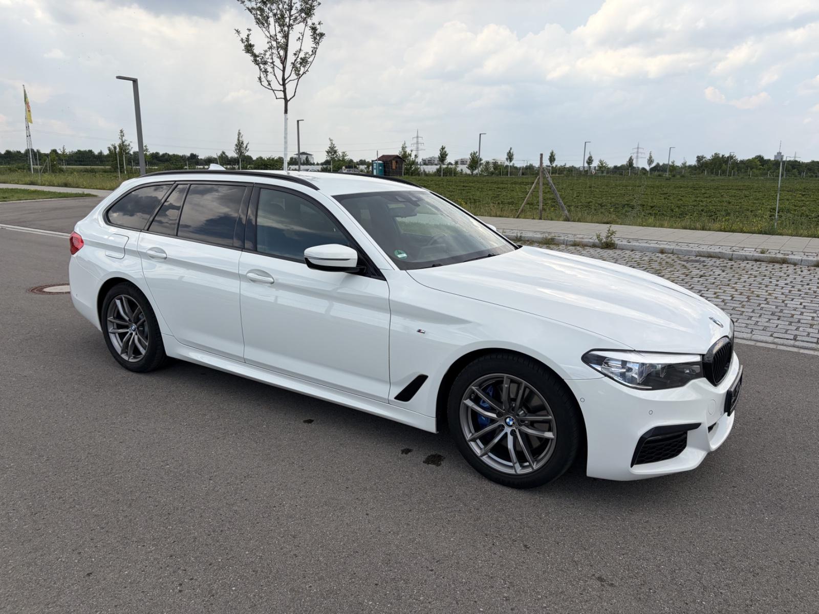 BMW 530d Sport-Aut M Paket LED*Alcantara*Kamera*AHK