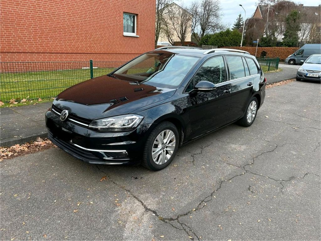 Image of Volkswagen Golf