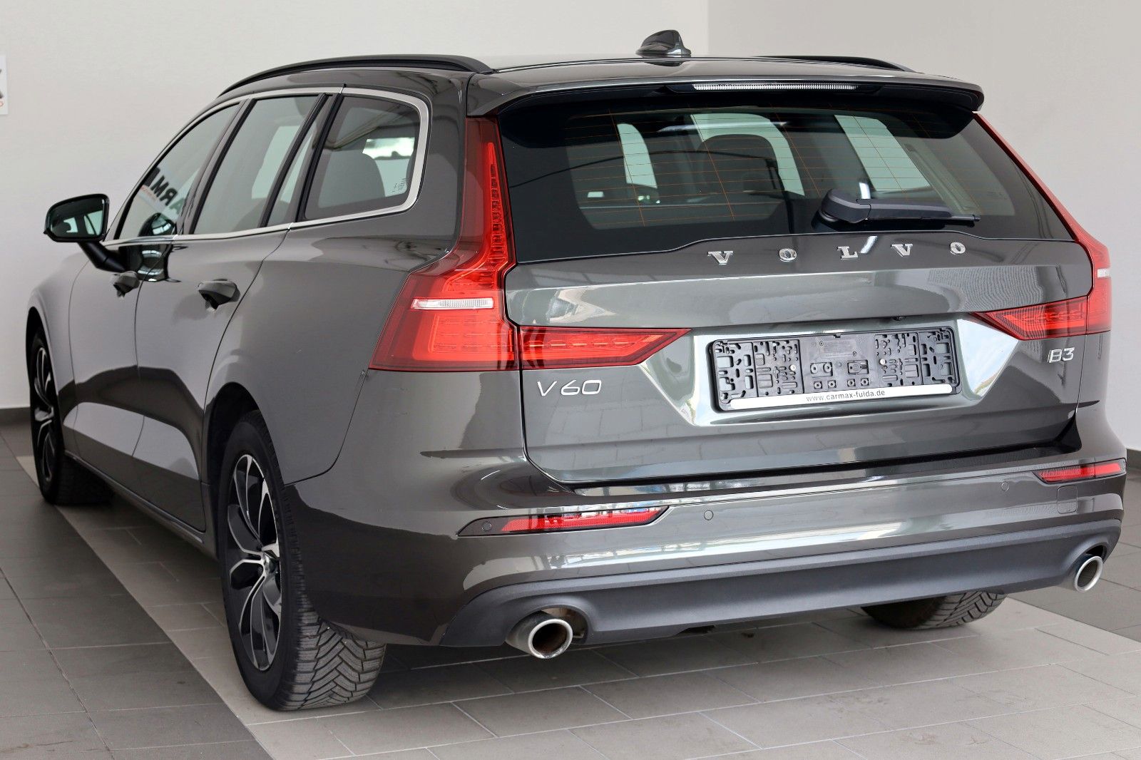 Fahrzeugabbildung Volvo V60 Kombi Momentum Pro,Aut.,Navi,Kamera, AHK el.