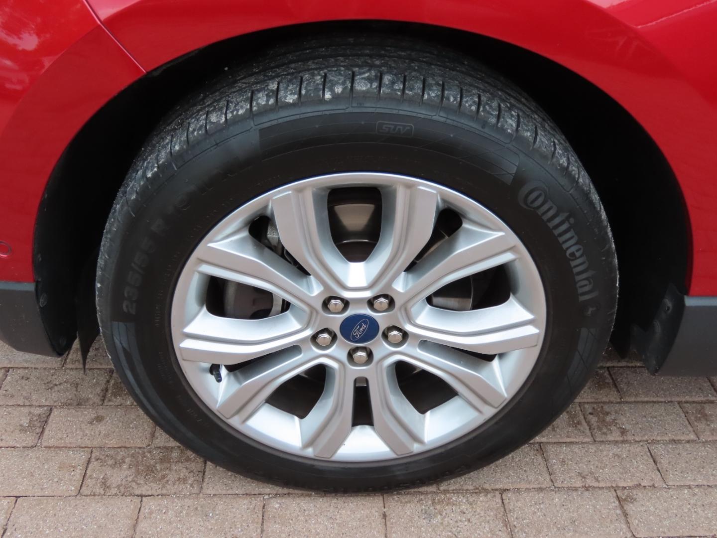 Ford Edge Titanium 1.Hd*Matrix*B&O*Navi*Kam*ACC*AHK