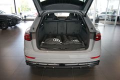 AUDI Q8 60 TFSI e | Pano | HuD | B&O | Carbon | Nardo AUDI Q8 60 TFSI e | Pano | HuD | B&O | Carbon | Nardo