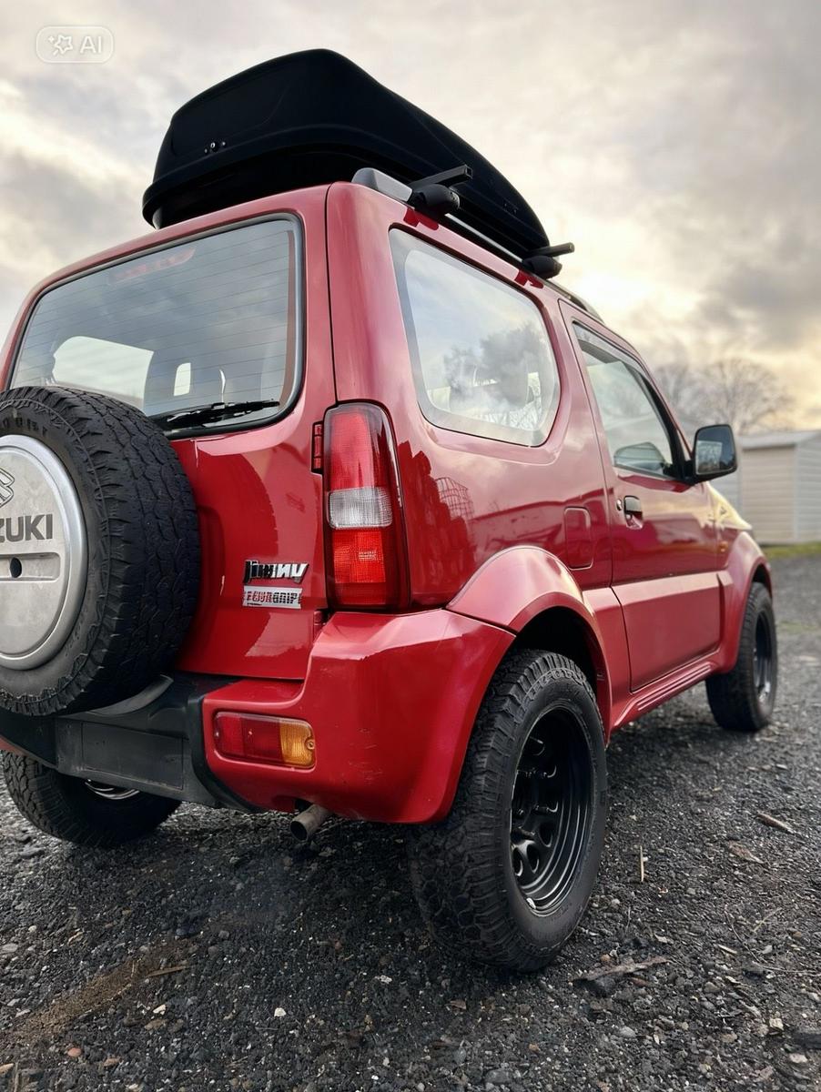 Suzuki Jimny 2004 — rear view