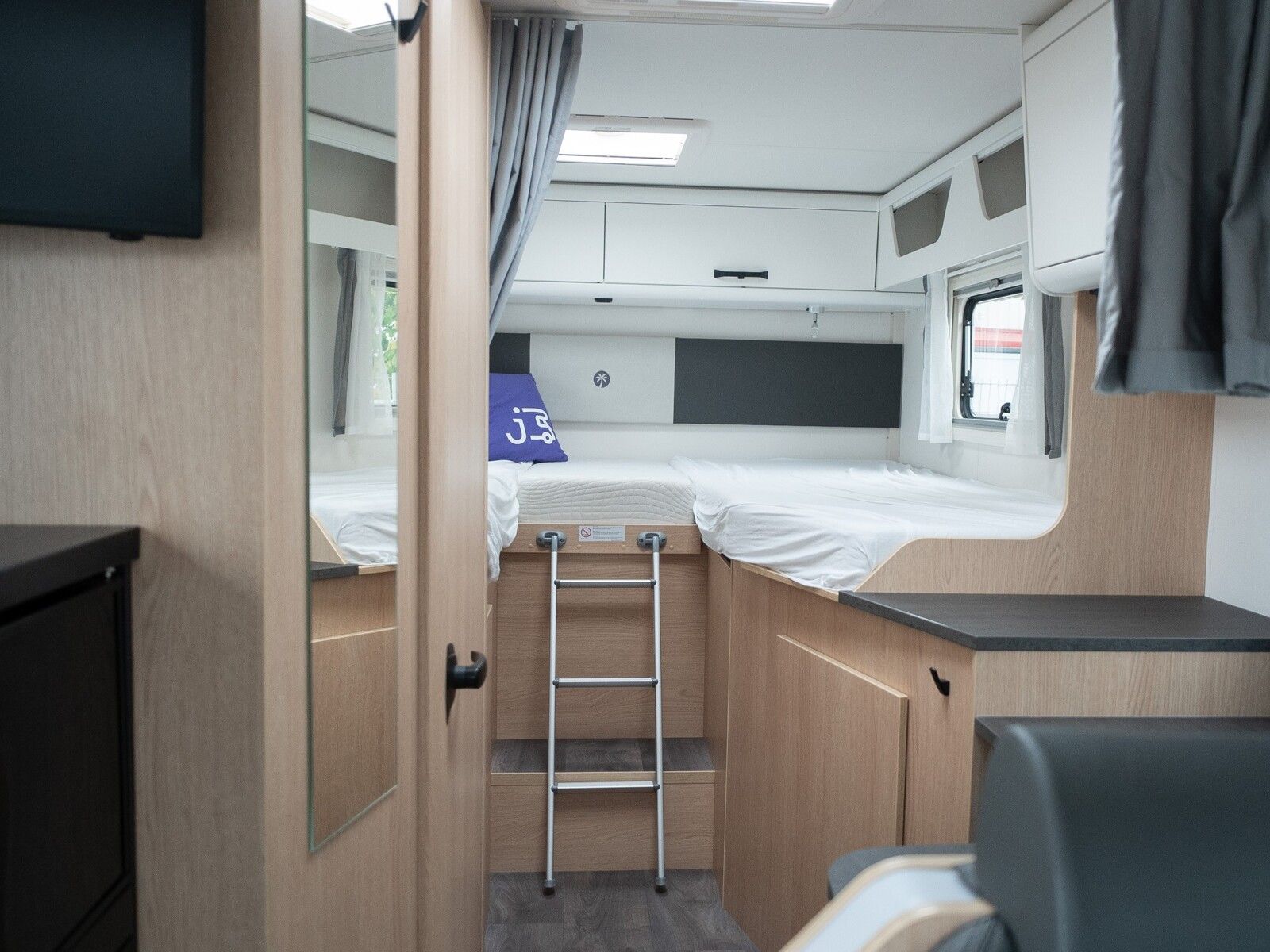 Fahrzeugabbildung Sunlight Adventure T Ford 670S Navi/Kamera, SAT/TV uvm.