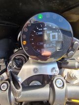 Yamaha XSR 900 - YAMAHA GELB ABS