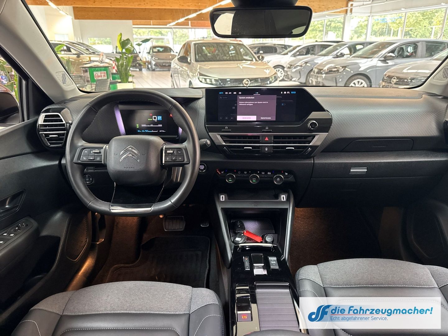 Fahrzeugabbildung Citroën C4 e - Shine HUD Navi 360 Kamera LED Apple CarPl