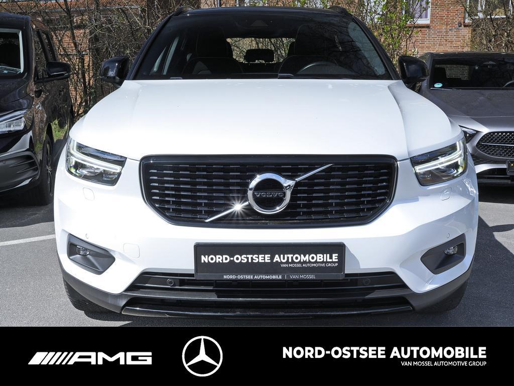 Volvo XC 40 D4 AWD R-DESIGN TEMPO KAMERA PDC SHD SHZ
