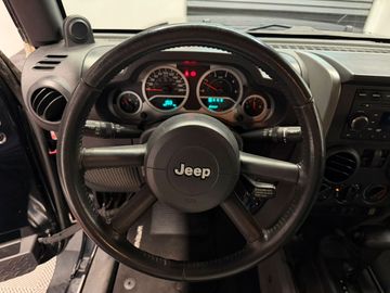Jeep Wrangler - 12