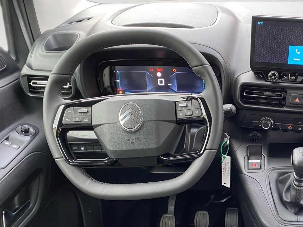 Fahrzeugabbildung Citroën Berlingo M PureTech 110 PLUS - Winter Paket