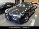 Alfa Romeo Giulia 2.2 JTDM Super 8fach Spur Bi-Xenon DAB - schwarze Alfa Romeo Giulia