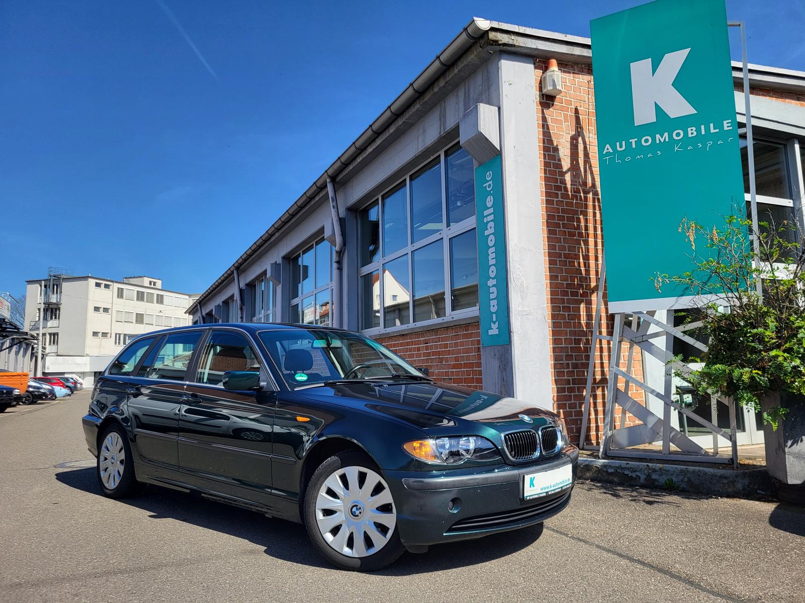 BMW 320 i Touring A **HU&AU 04.2027**