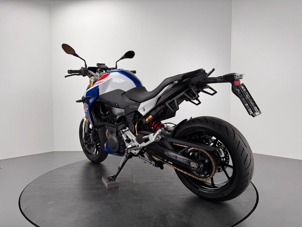 Fahrzeugabbildung BMW F900 R *VOLLAUSSTATTUNG *NEUWERTIG