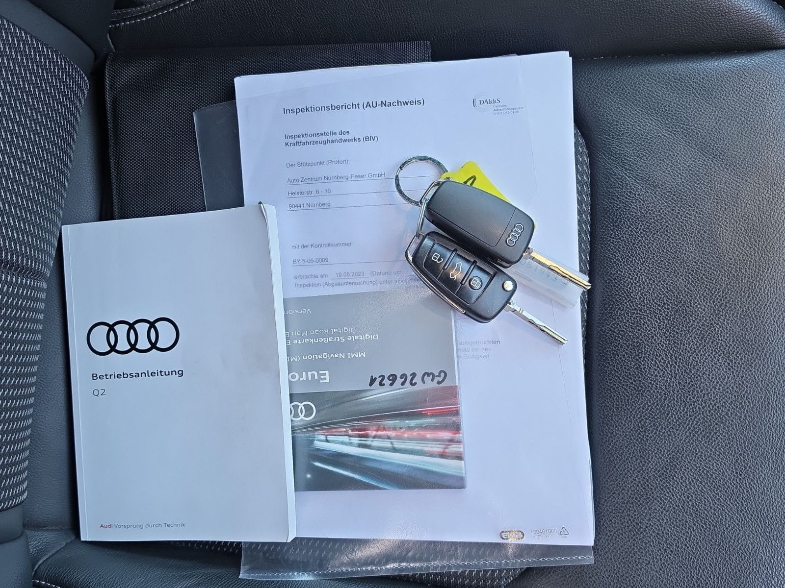 Fahrzeugabbildung Audi Q2 35 TFSI SPORT S-LINE NAVI LED PDC SHZ LEDER