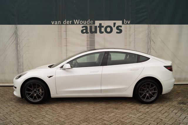 Tesla Model 3 Standard RWD Plus 60kWh 238pk -LEER-PANO