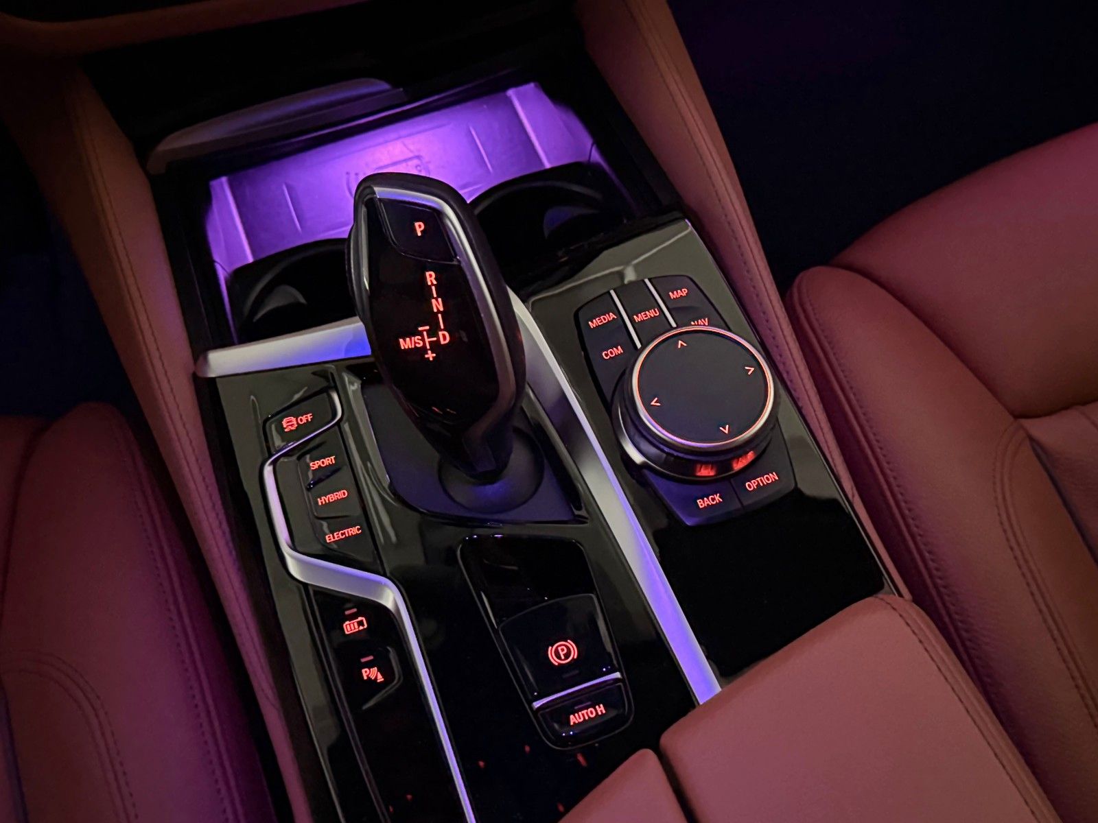 Fahrzeugabbildung BMW 530 e M SPORT/LED/HuD/LIVE COCKPIT+/19% MwSt.